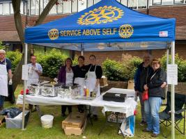 Rotary Club of Beaconsfield runs the BBQ
